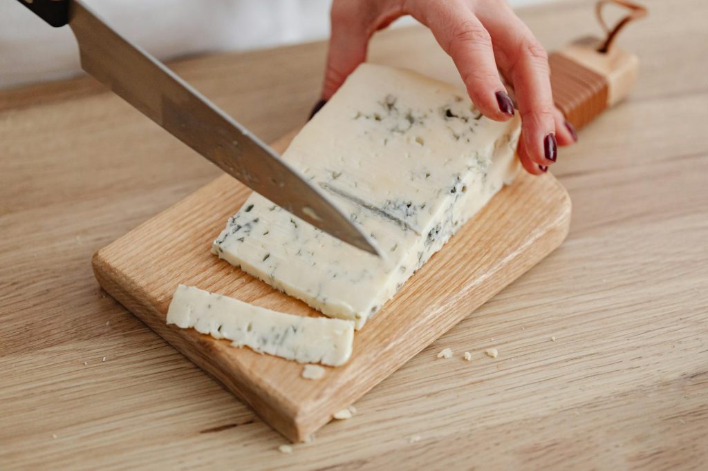 Consommer du fromage femme enceinte : les choix sûrs