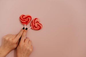 Ongle Saint Valentin : l'élégance des manucures romantiques