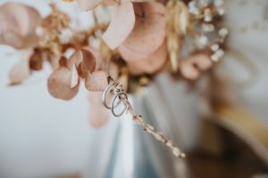 Nettoyer ses bijoux en argent : l'art de raviver l'éclat