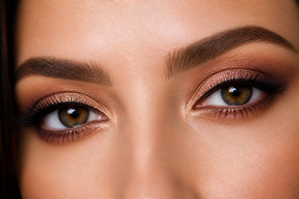 Maquillage yeux hazel : 5 teintes pour un regard sublimé