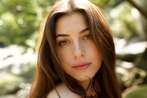 Yeux hazel : secret d'un regard caméléon et conseils beauté
